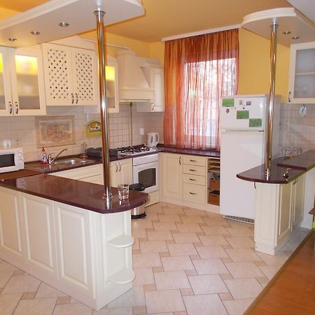 Lara Apartman Дебрецен Екстер'єр фото