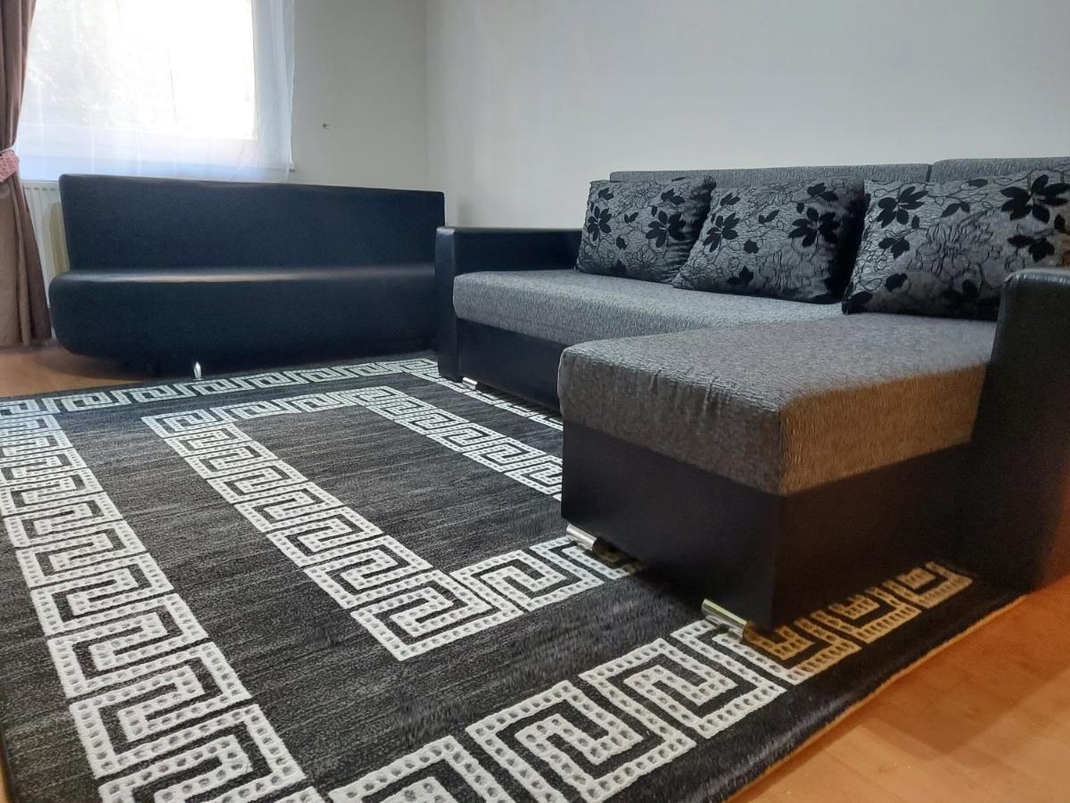 Lara Apartman Дебрецен Екстер'єр фото