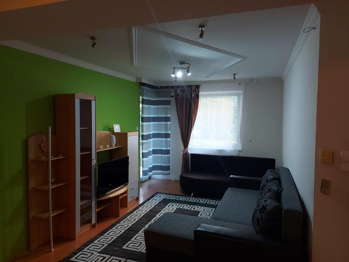 Lara Apartman Дебрецен Екстер'єр фото