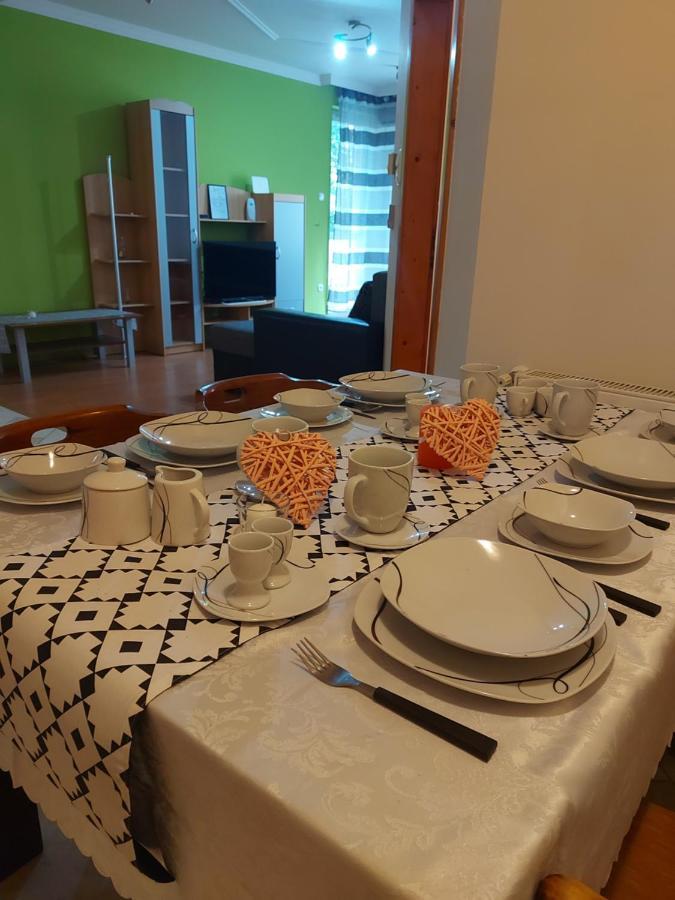 Lara Apartman Дебрецен Екстер'єр фото