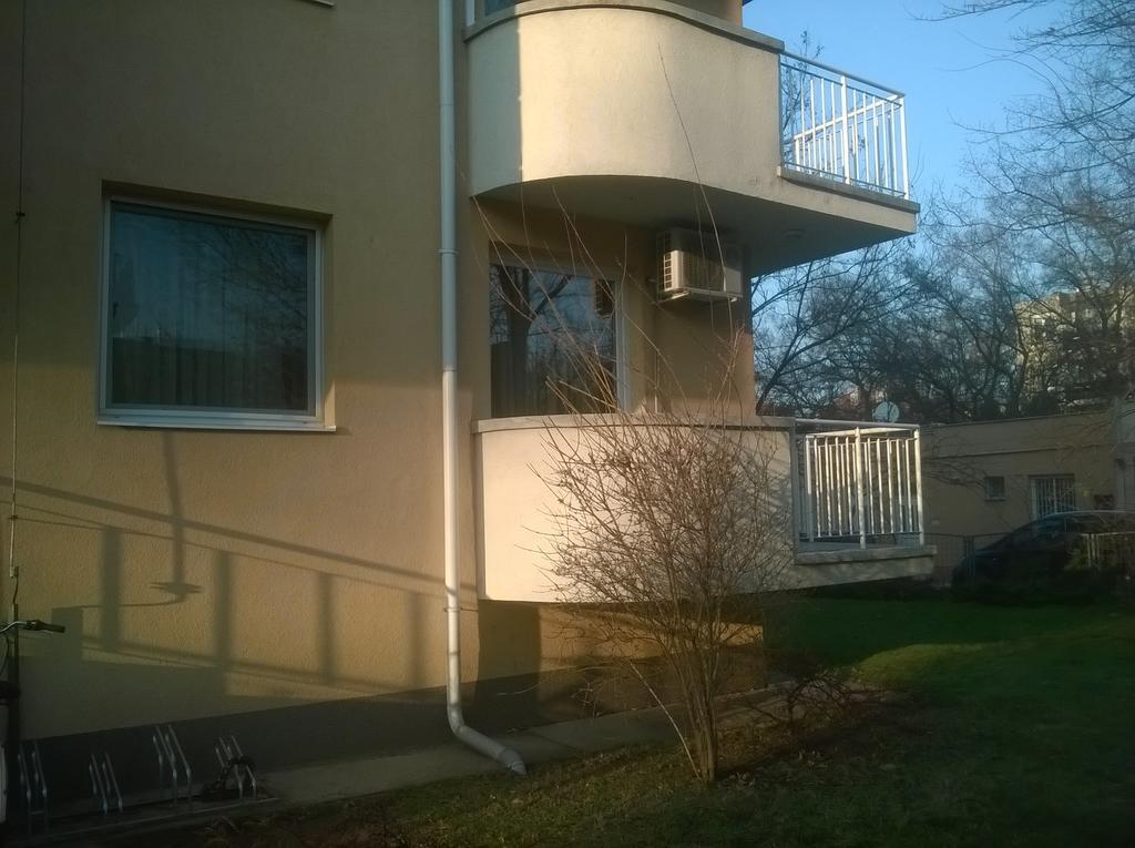 Lara Apartman Дебрецен Екстер'єр фото